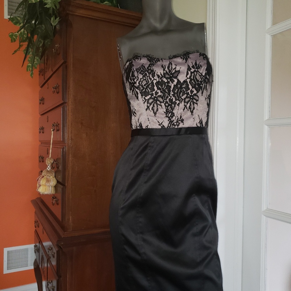 SZ 2 WHITE HOUSE BLACK MARKET COCKTAIL DRESS